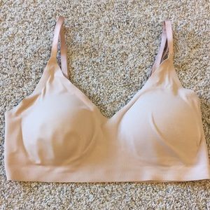 True & Co Triangle Convertible Strap Bra Like New